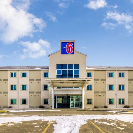 Motel 6-Estevan, Sk Екстер'єр фото