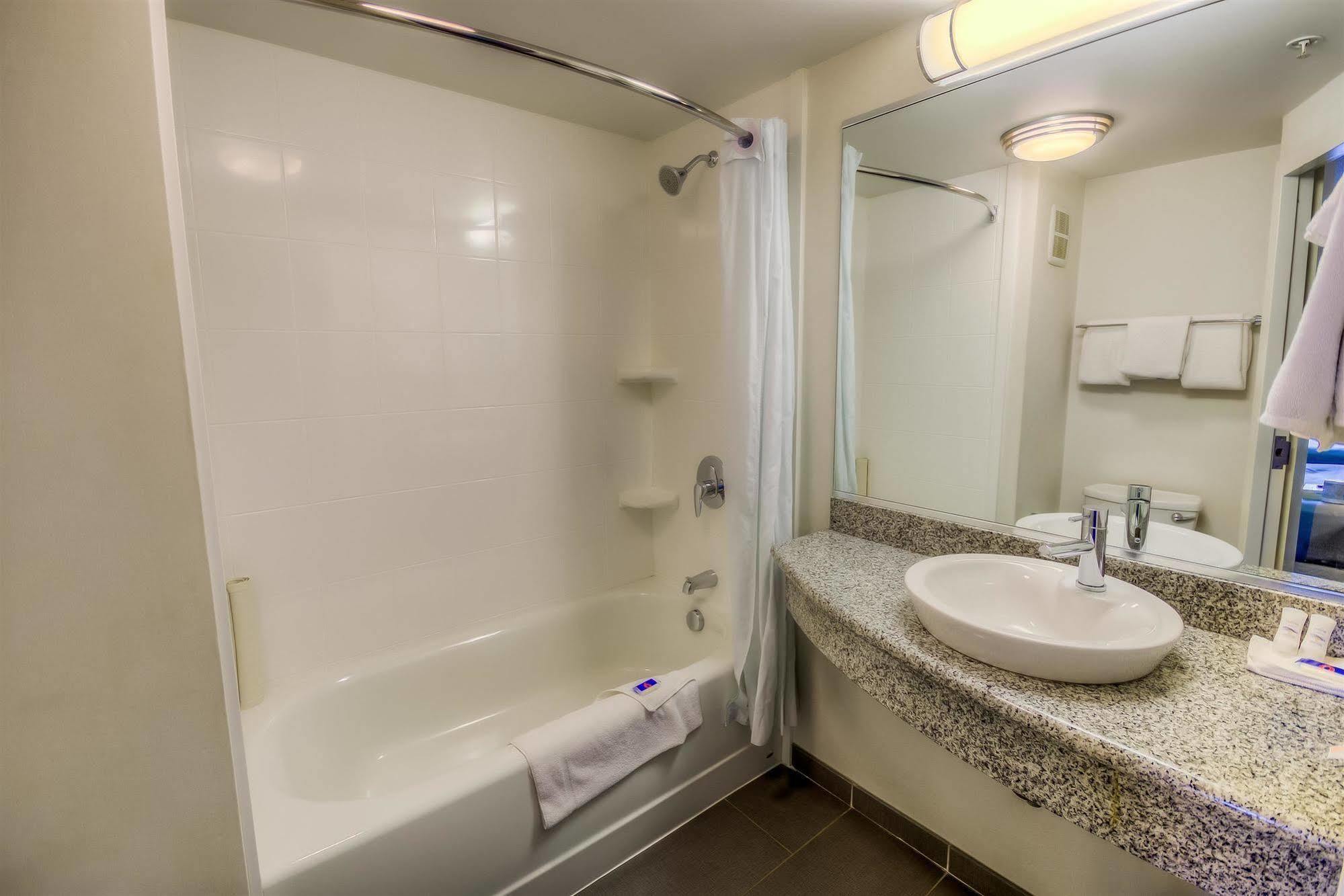 Motel 6-Estevan, Sk Екстер'єр фото