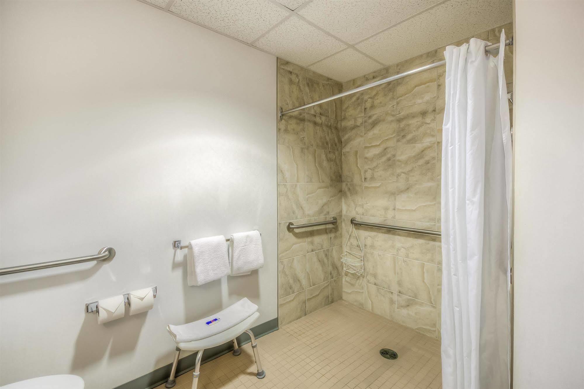 Motel 6-Estevan, Sk Екстер'єр фото
