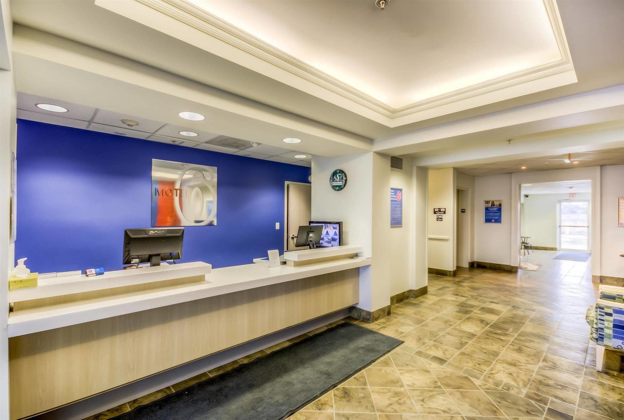 Motel 6-Estevan, Sk Екстер'єр фото