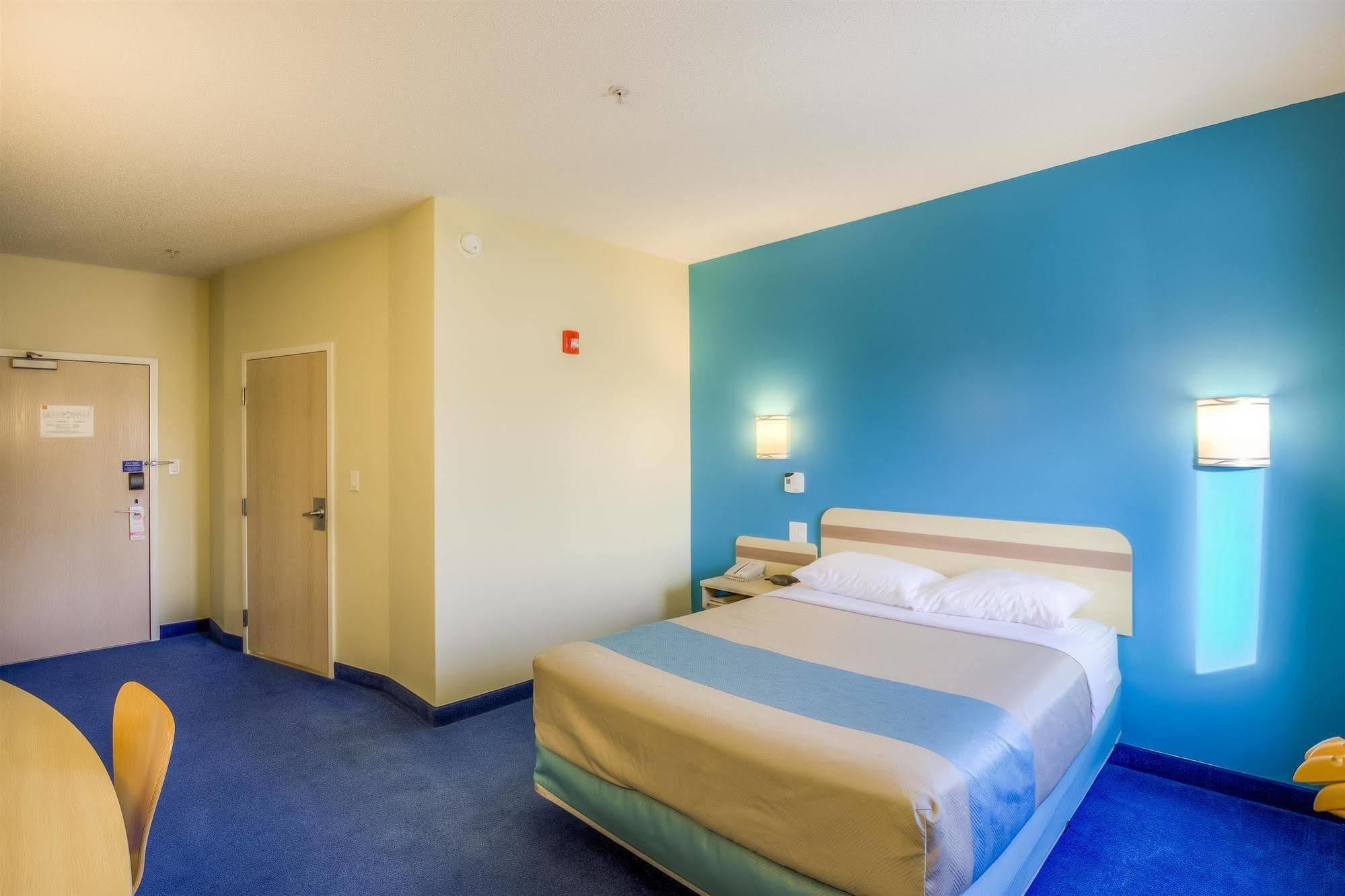 Motel 6-Estevan, Sk Екстер'єр фото